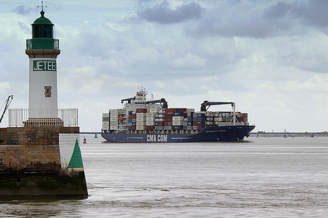 CMA CGM Fort Saint Georges - Estuaire - 25 mai 2014 (1).JPG